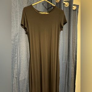 Express midi knit dress. Short sleeve.